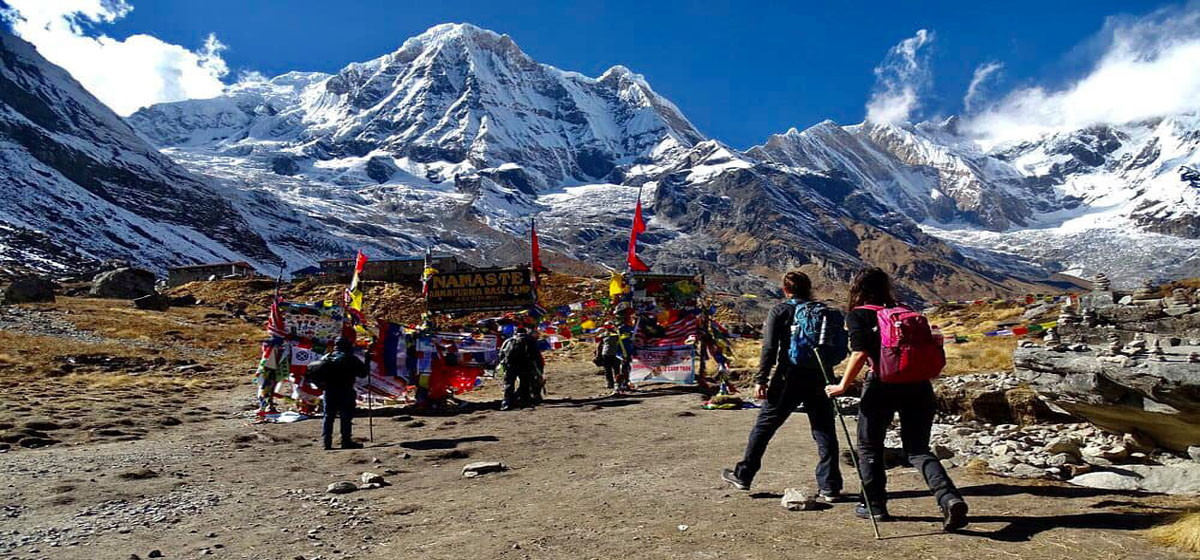 अन्नपूर्ण क्षेत्र सरसफाइ  अभियान : सिसा र प्लाष्टिकका बोतलमा प्रतिबन्ध