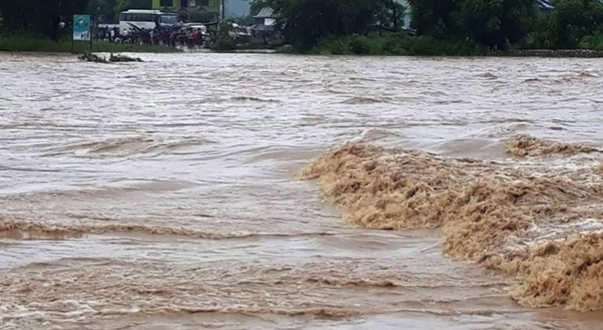 बाढी पहिरोमा परेर देशभर ३० जनाको मृत्यु, ११ जना बेपत्ता