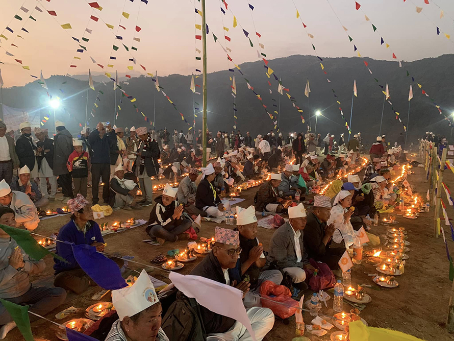 माङसेबुङमा धार्मिक पर्यटकको घुँइचो