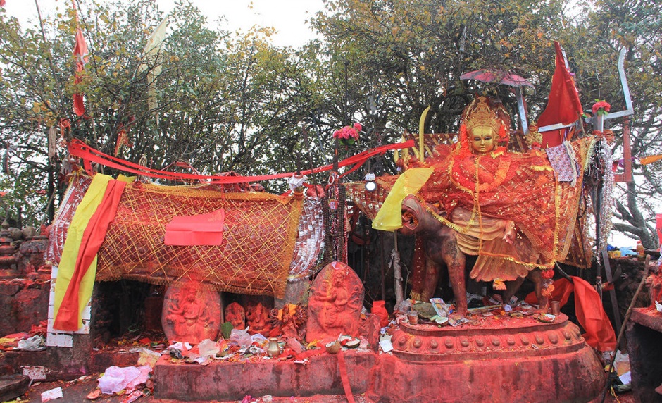 पाथीभरा मन्दिरमा सात वर्षमा १३ लाखभन्दा बढी दर्शनार्थीले गरे पूजापाठ