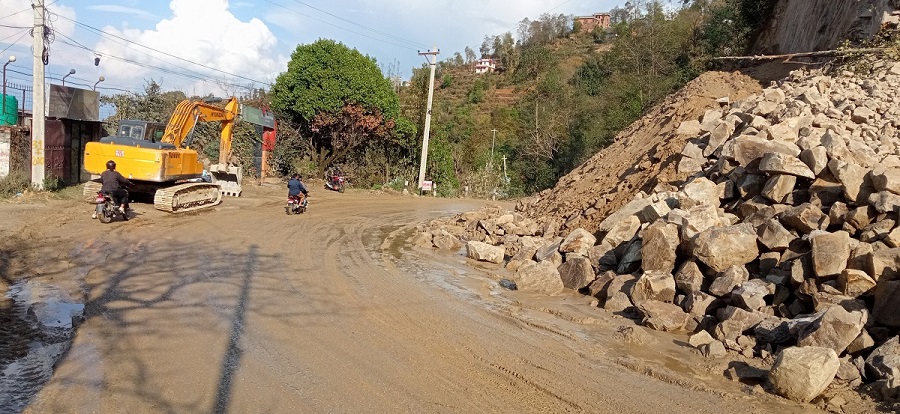 गोरखामा मध्यपहाडी राजमार्गको २३ किलोमिटर सडक कालोपत्र अझै अलपत्र