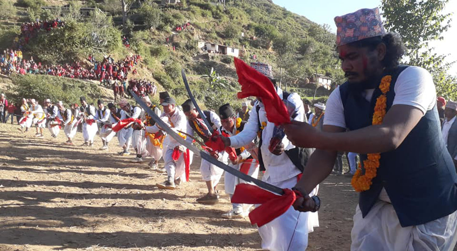 लोप हुँदै तरबार नाच , स्थानीय चिन्तित